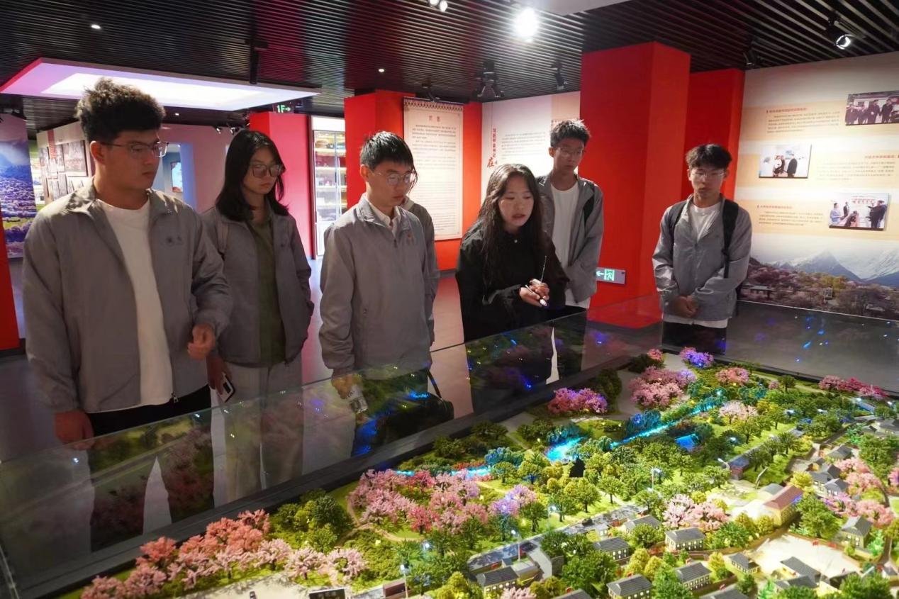 鄉村振興、民族團結——河南工業大學社會實踐團隊深度