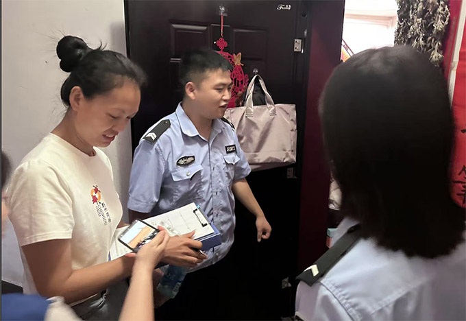 “利劍”出鞘助力人口登記，法治星火溫暖社區家園