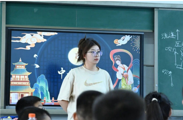 中秋節(jié)、元宵節(jié)……小朋友們知道的太多啦——以文化為帆，揚(yáng)風(fēng)雅之韻