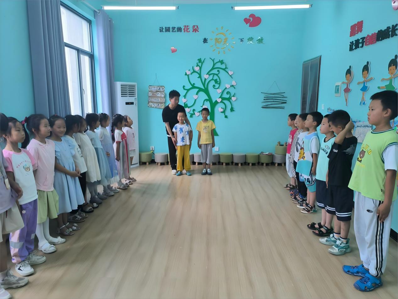 童心向黨，軍夢伴行——星空夢想志愿服務(wù)隊宜昌支隊開展軍旅體驗活動