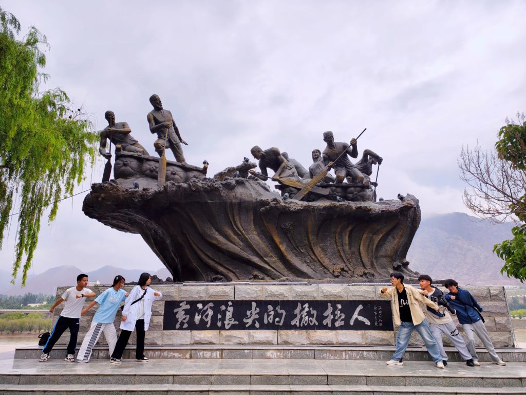 循化大地綻放民族團結之花，江南學子共繪循化風情畫卷