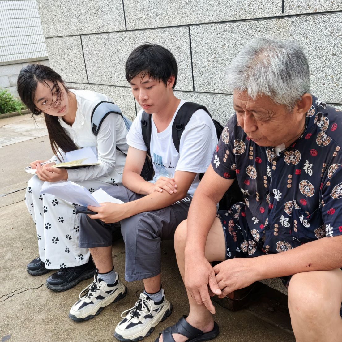 西北民族大學學子三下鄉(xiāng)：聆村民之聲，繪綠色村莊