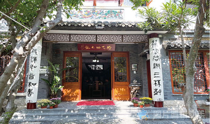 南財(cái)學(xué)子三下鄉(xiāng) 悠悠文墨貫古今，雅韻梅園香如故
