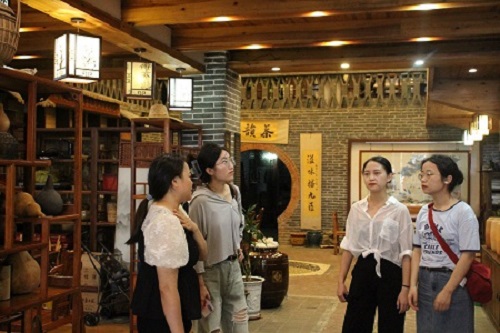茶業(yè)發(fā)展 品牌先行|湘潭大學(xué)赴六堡茶鄉(xiāng)暑期社會實踐團