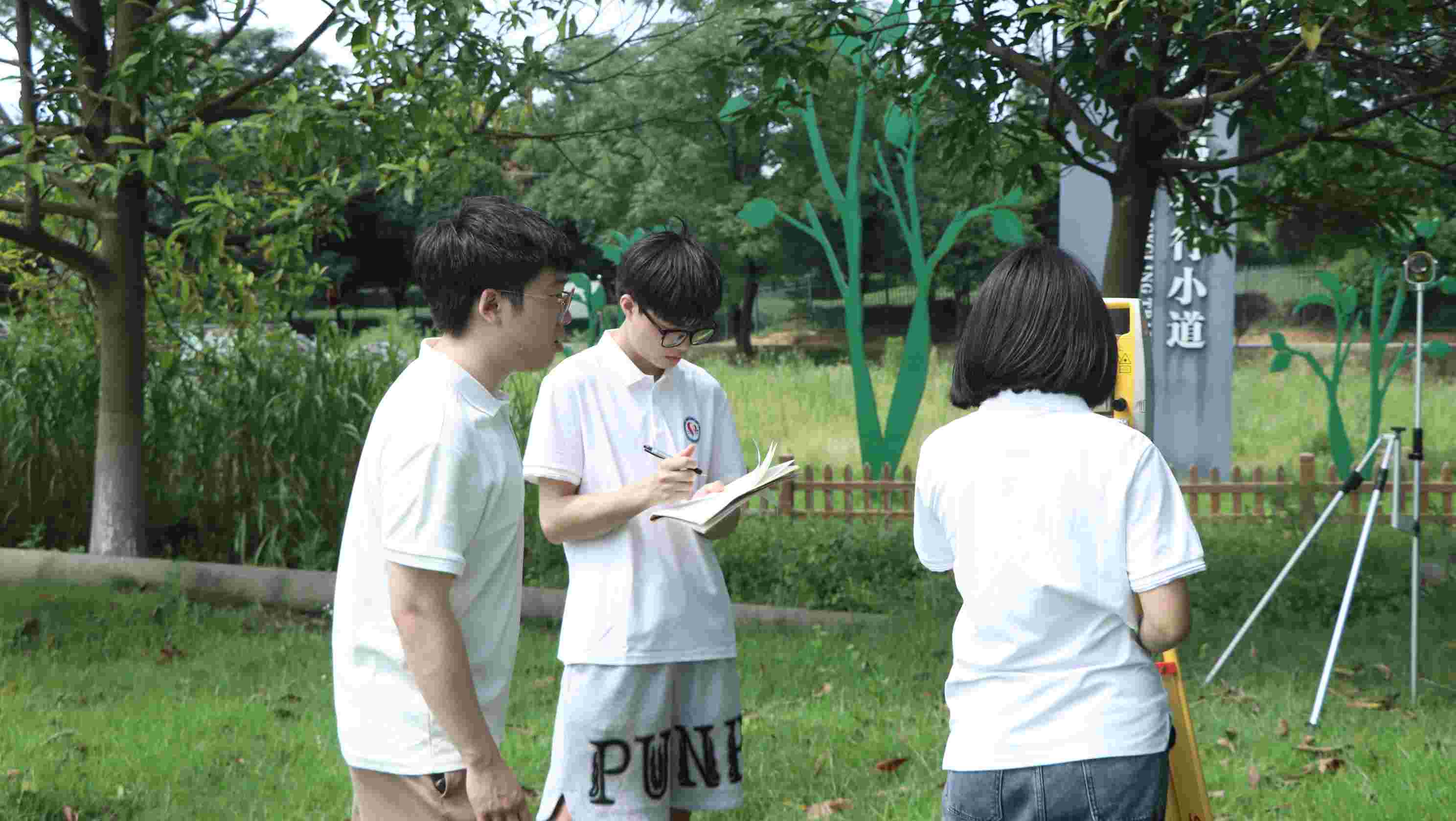 大學(xué)生“三下鄉(xiāng)”規(guī)劃的露營(yíng)基地包OK！