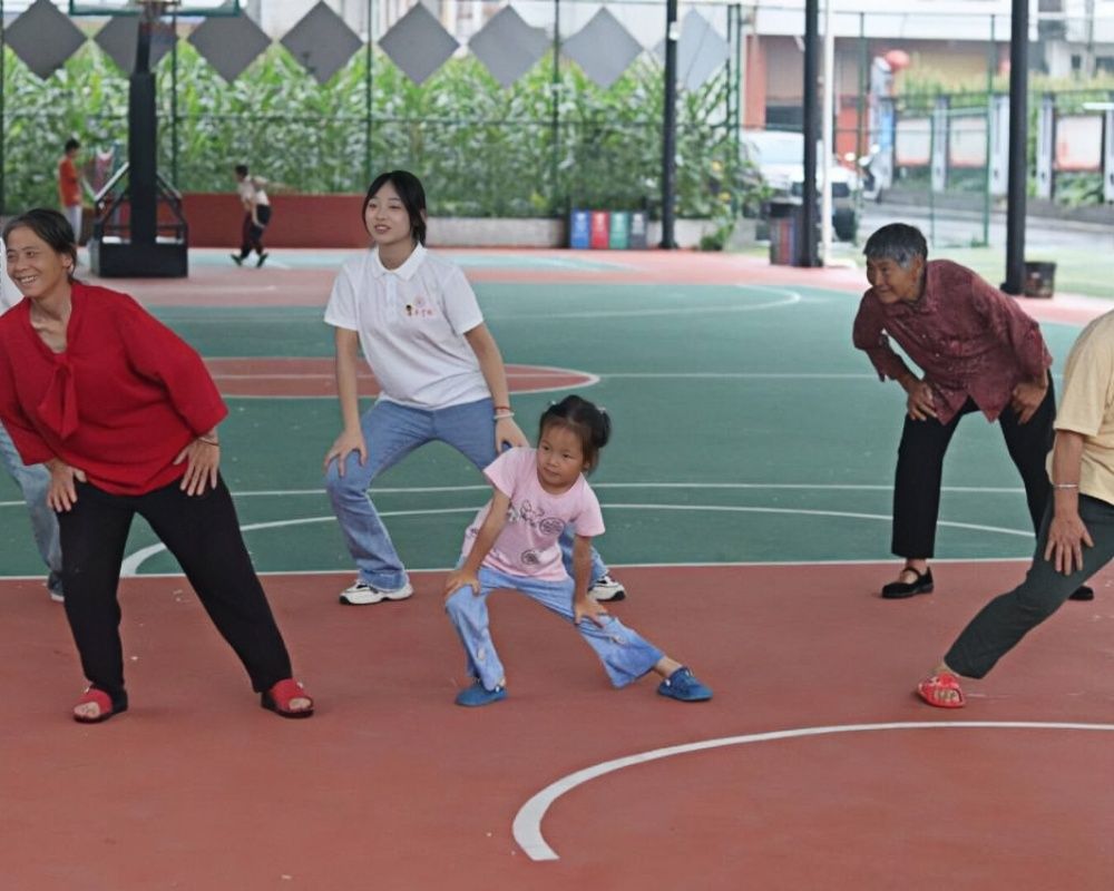 重慶幼兒師專康養學院“三下鄉”團隊開展“老幼同樂，情暖夕陽”主題實踐活動