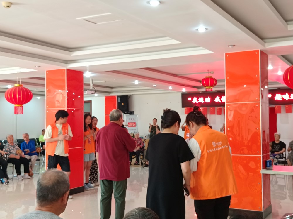 貴大學(xué)子三下鄉(xiāng)：凝聚社會(huì)力量，共繪最美夕陽(yáng)
