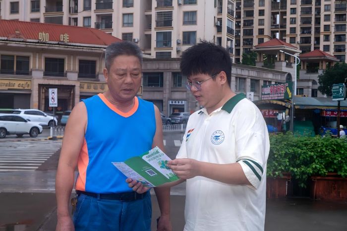 “青春科普進基層，綠色守護入民心”桂工學子進喜園實踐紀實