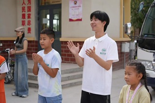 胡楊青年行：法護(hù)未來，愛伴成長