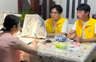 南交學子三下鄉(xiāng)：匠心獨運，瓷上生花，尋訪揚州瓷刻藝術