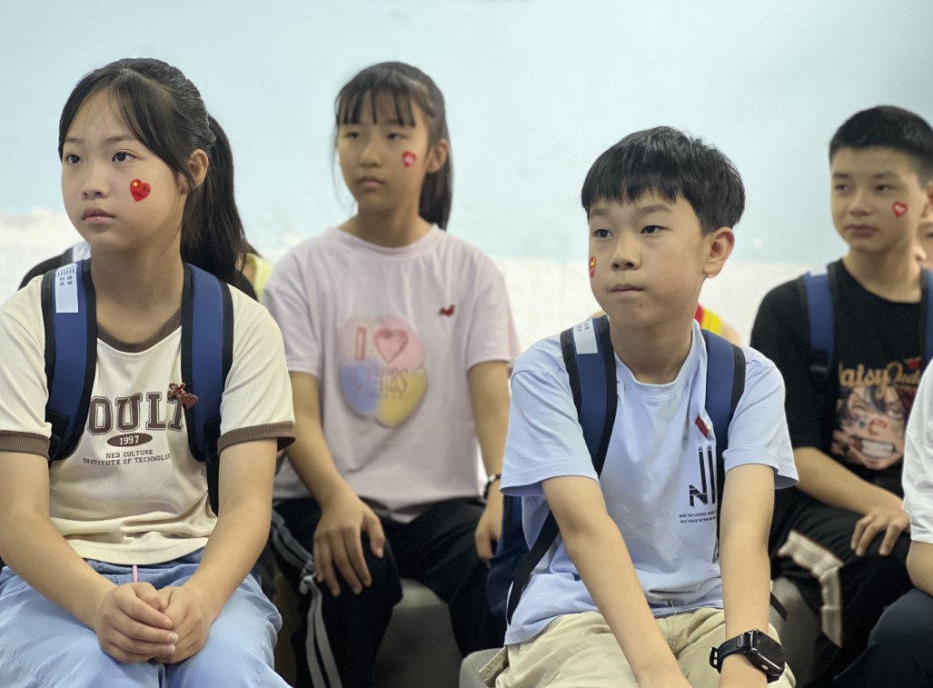 重慶人文科技學院 | 薪火相傳愛國情，童心共筑中國夢