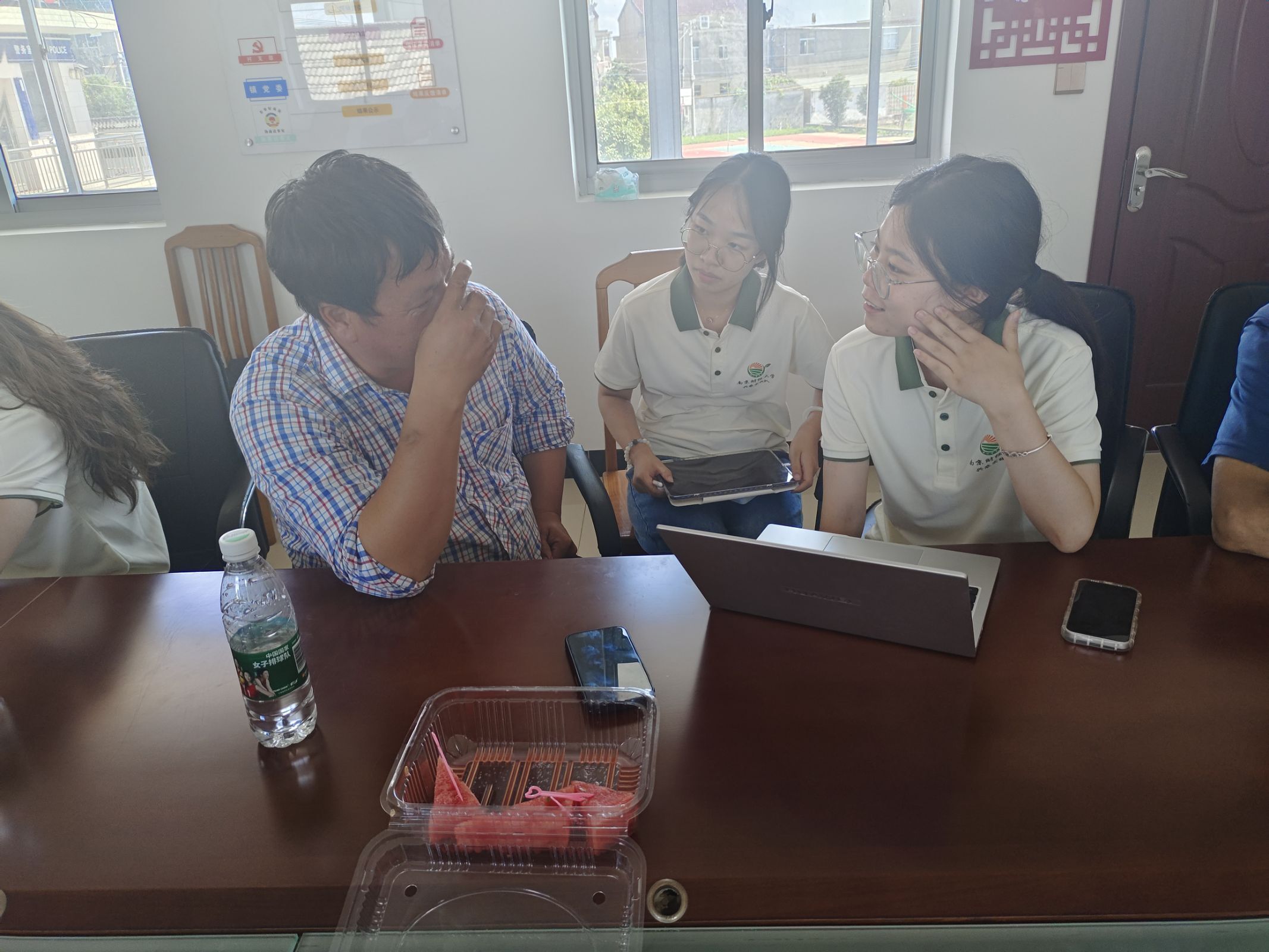 南財(cái)學(xué)子深入王莊村破解多方主體種糧積極性保障難題
