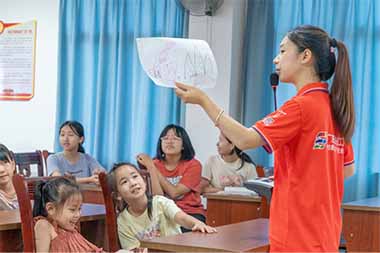 青春賦能百千萬|“油你成蔭”實踐隊宣講“保護環境，綠美鄉村”