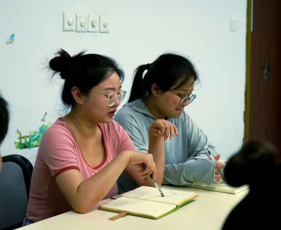 移通學子三下鄉(xiāng)：筆墨鄉(xiāng)村染，志愿服務行