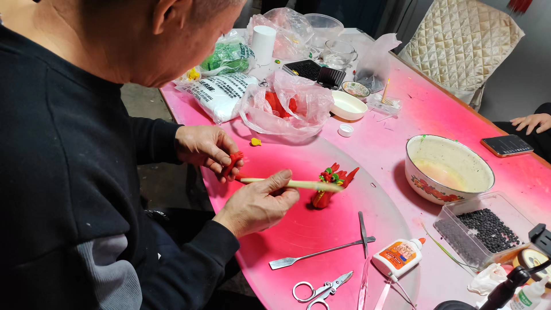 蘭理學子返家鄉：四十年如一日堅守，徐兒燈彰顯工匠精神