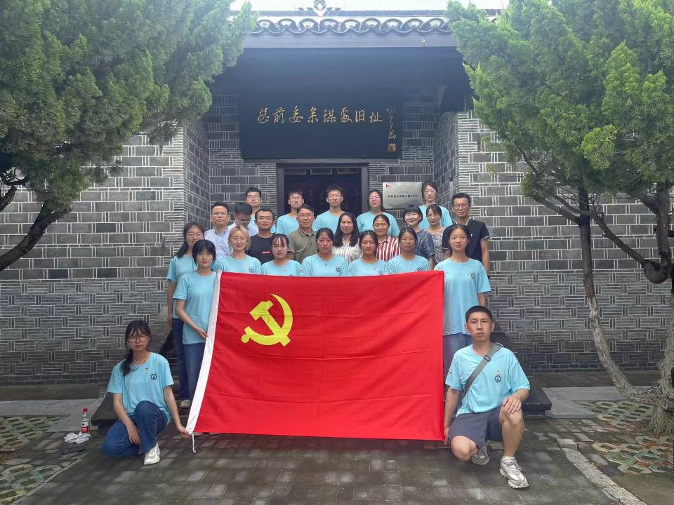 安徽中醫(yī)藥大學(xué)中醫(yī)學(xué)子三下鄉(xiāng)感悟：下鄉(xiāng)之路，增信之途
