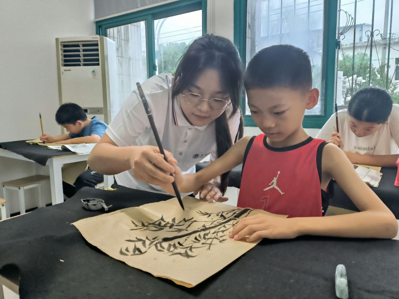 以藝術之名，繪錦繡篇章