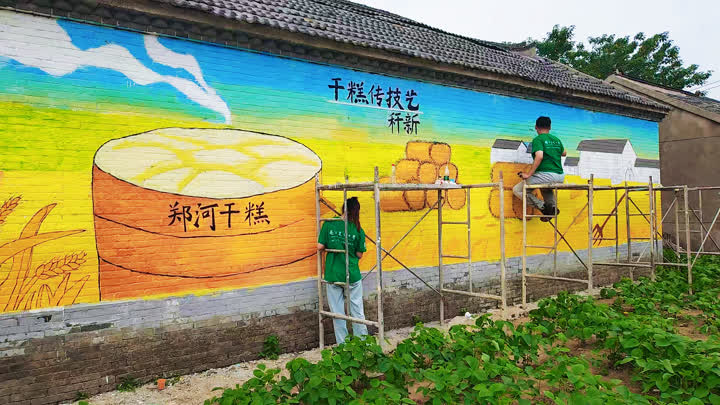 “農繪振興·鄉見未來” ——寶應舉辦鄉村振興彩繪大賽，高校學子執筆繪就荷鄉新畫卷